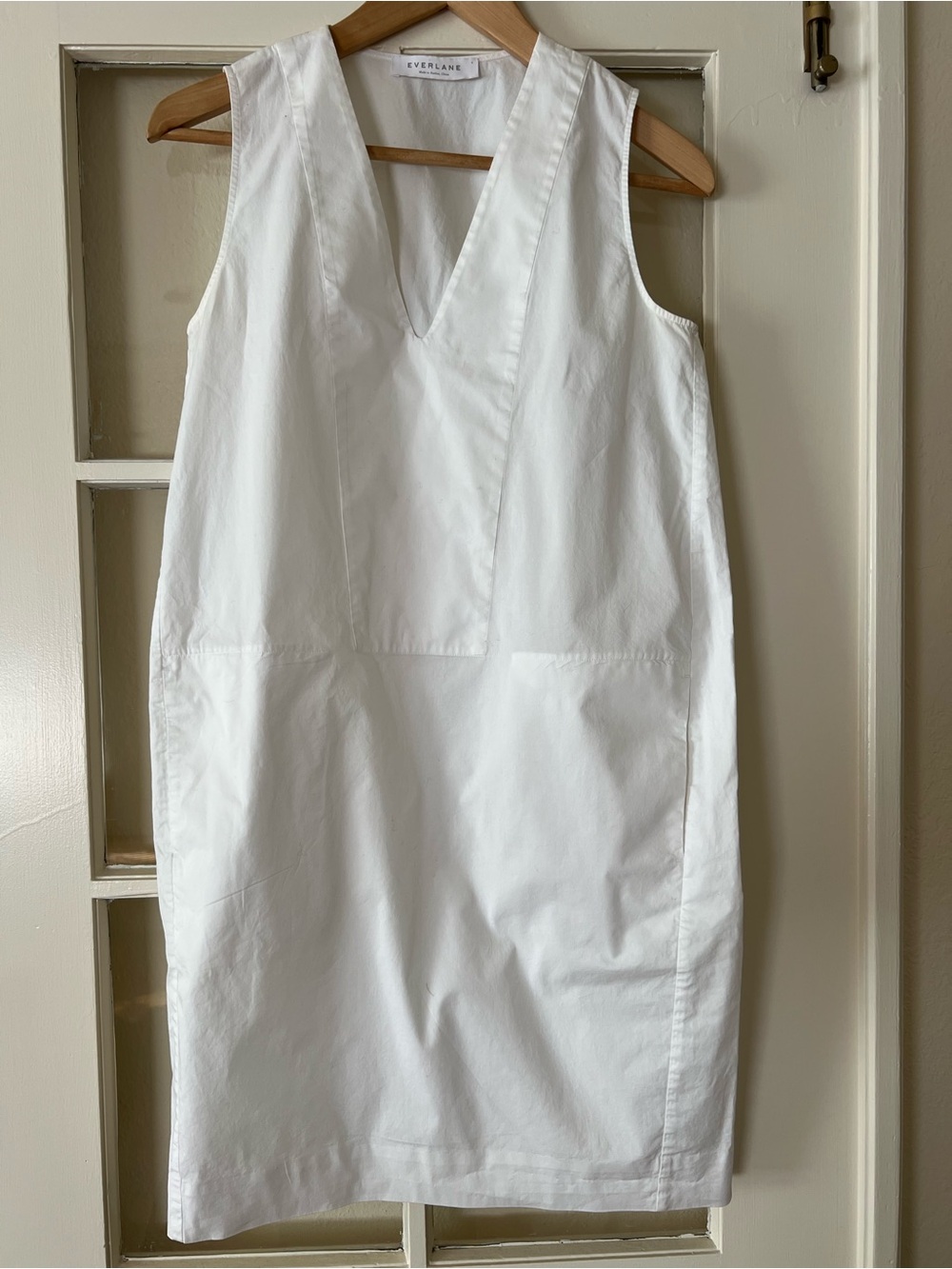 Everlane White V-Neck Sleeveless Shift Dress